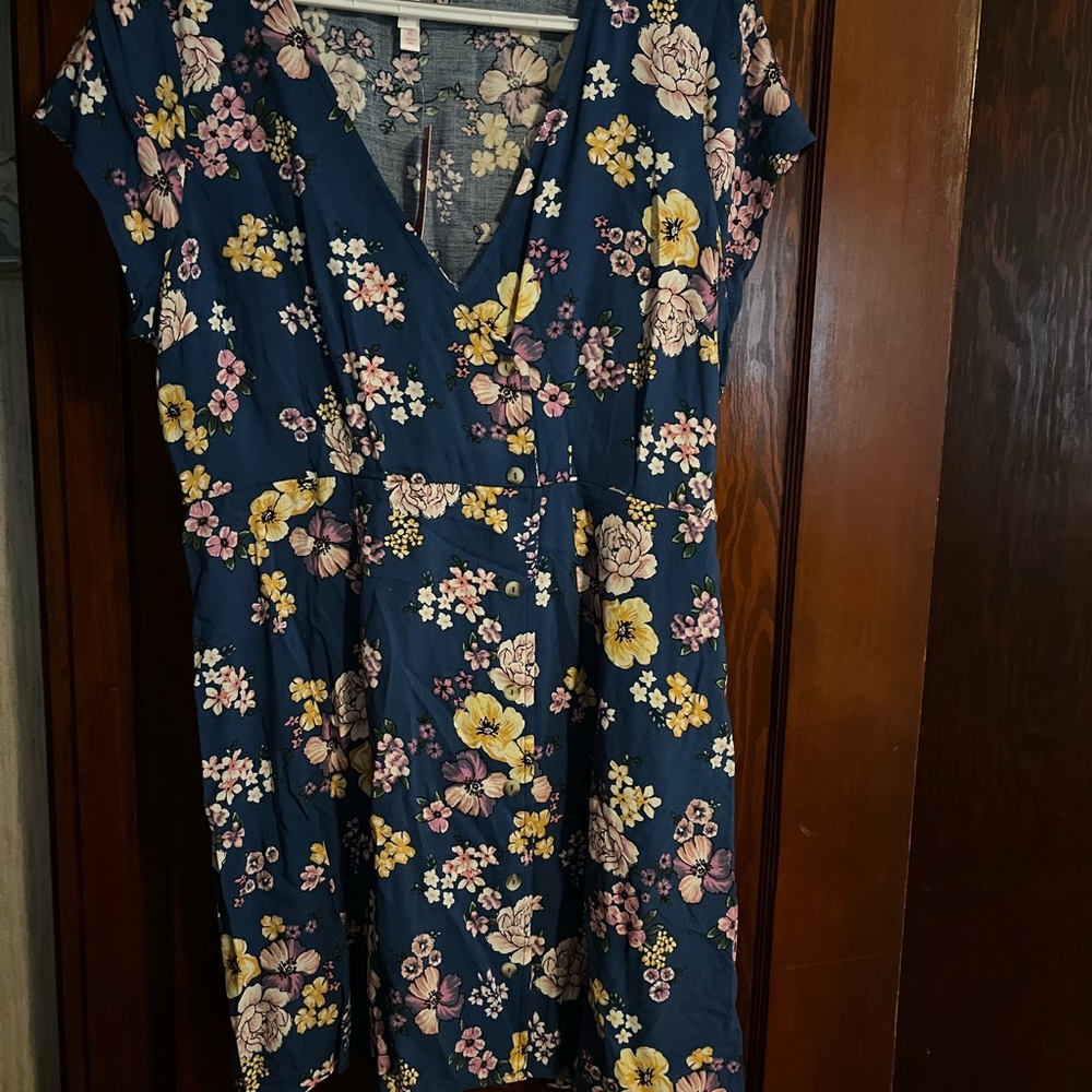 Vibrant Floral V-Neck Dress